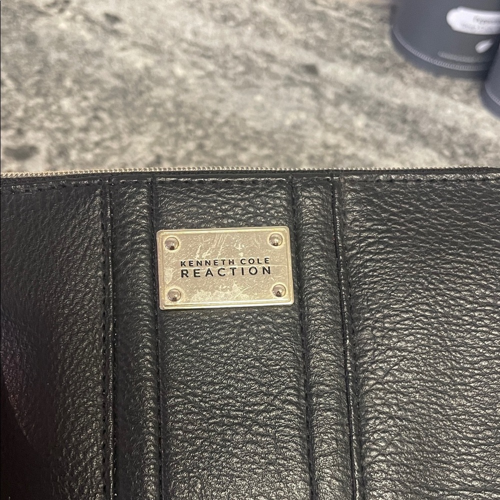 Black P/U Leather Wristlet - Picture 2 of 4